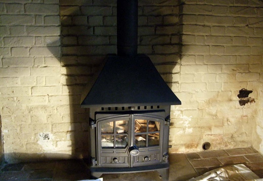 fireplace 002 before paint removal